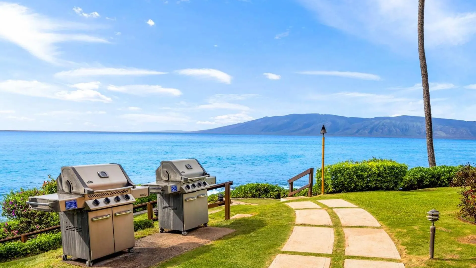 Vakantiehuis Kuleana Club #722 Oceanfront - 1 Bedroom & 1 Bathroom - 3Rd Floor Kahana
