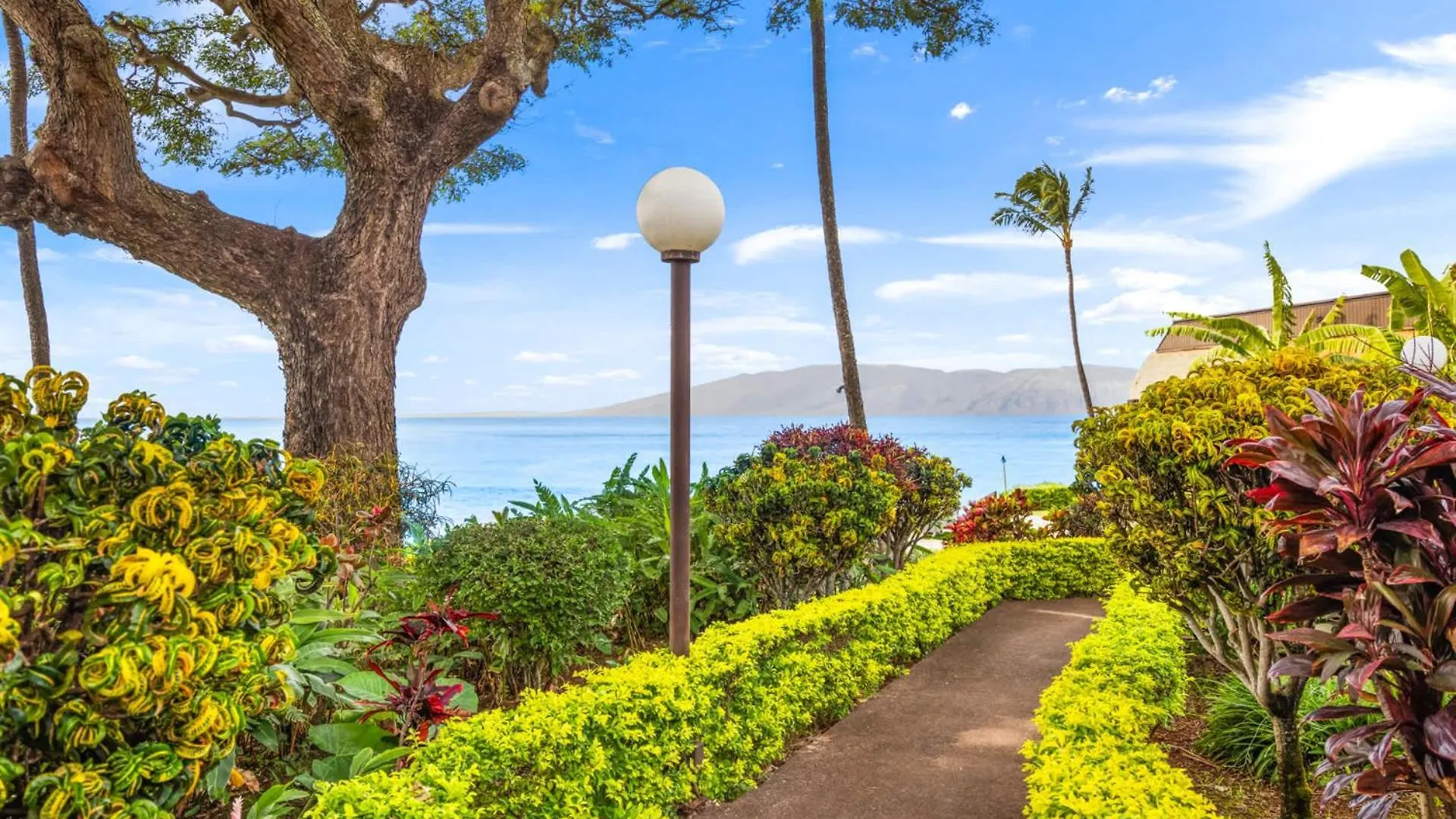 Kuleana Club #722 Oceanfront - 1 Bedroom & 1 Bathroom - 3Rd Floor Kahana