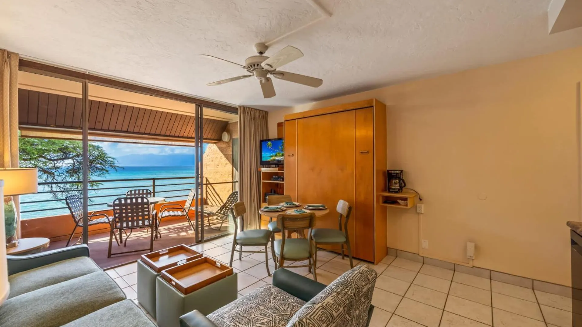Kuleana Club #722 Oceanfront - 1 Bedroom & 1 Bathroom - 3Rd Floor Kahana